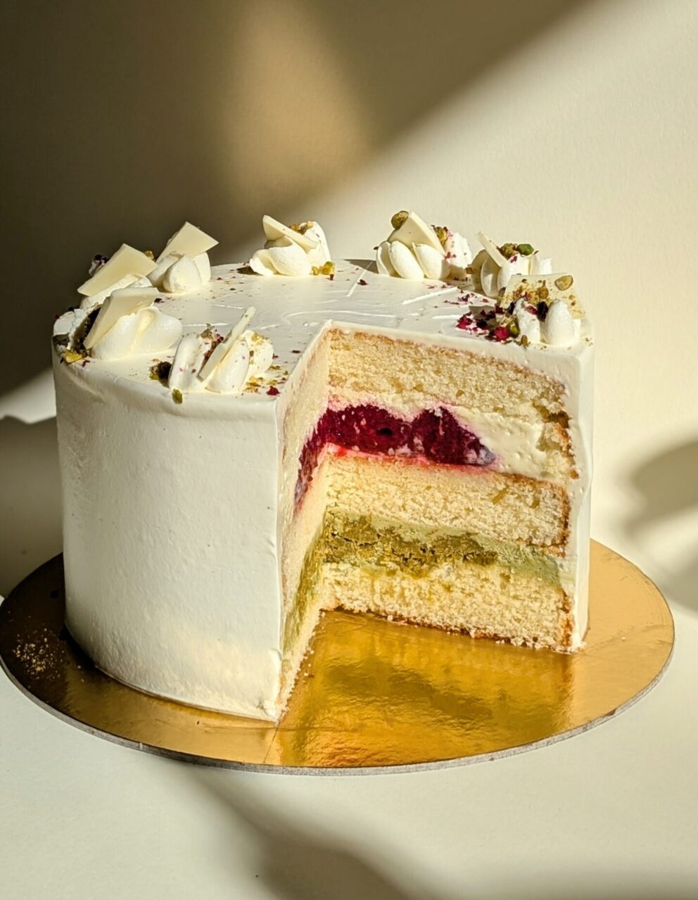 Tort pistacjowo-malinowy - obrazek 2