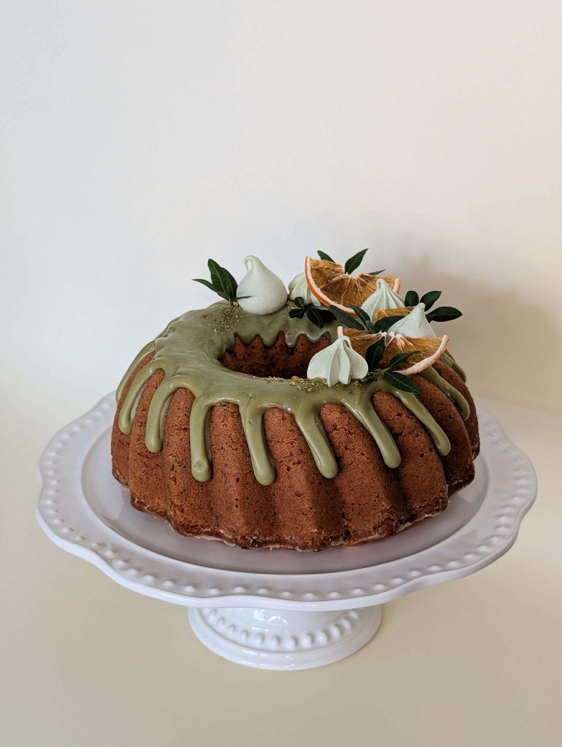 Babka cytrynowa z makiem i polewą pistacjową - obrazek 3